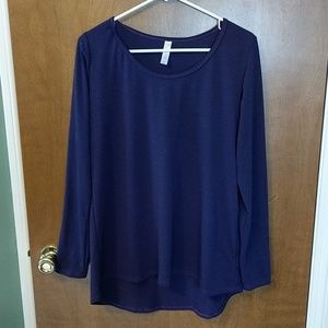 Lularoe Lynnae Shirt - L